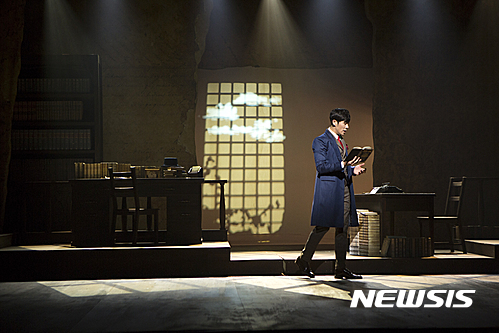 창작 뮤지컬 '레드북 공연 장면